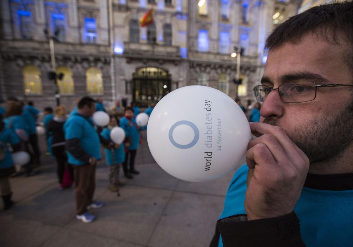 Indignación entre los pacientes con diabetes al quedarse sin enfermera experta en Valdecilla