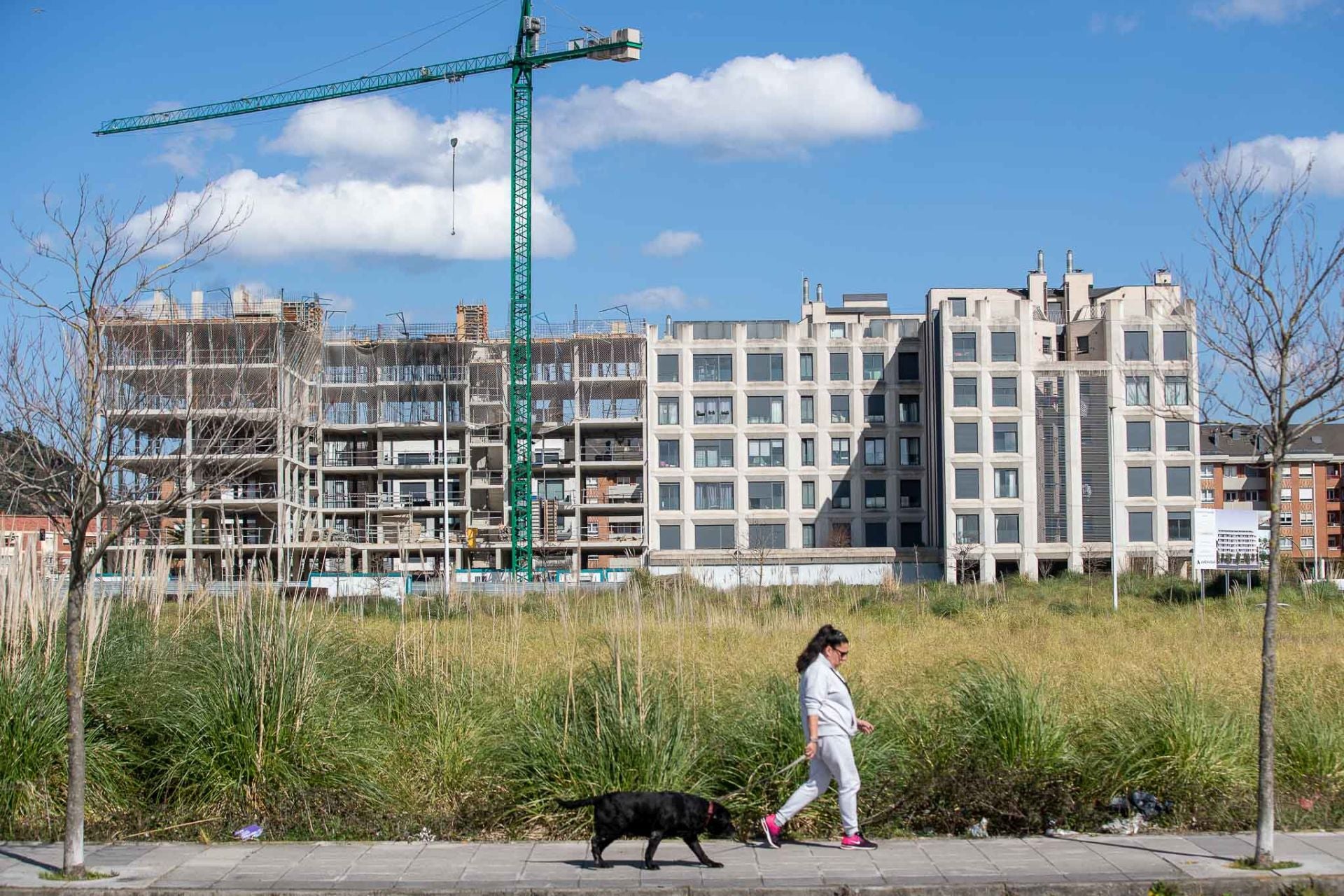 Peñacastillo está inmerso en las obras de construcción de cuatro edificios.