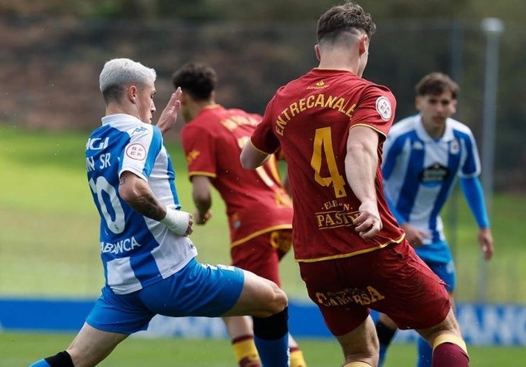 Un lance del encuentro entre Fabril y Rayo Cantabria.