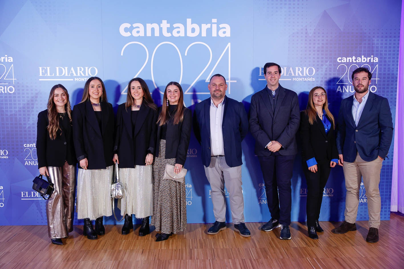 Rocio Argüeso, Nuria Fernández, Lidia Fernández, Jana Fernández, Antonio González, Pablo Lanza, Laura Mateos y Álvaro Gómez Hazas.