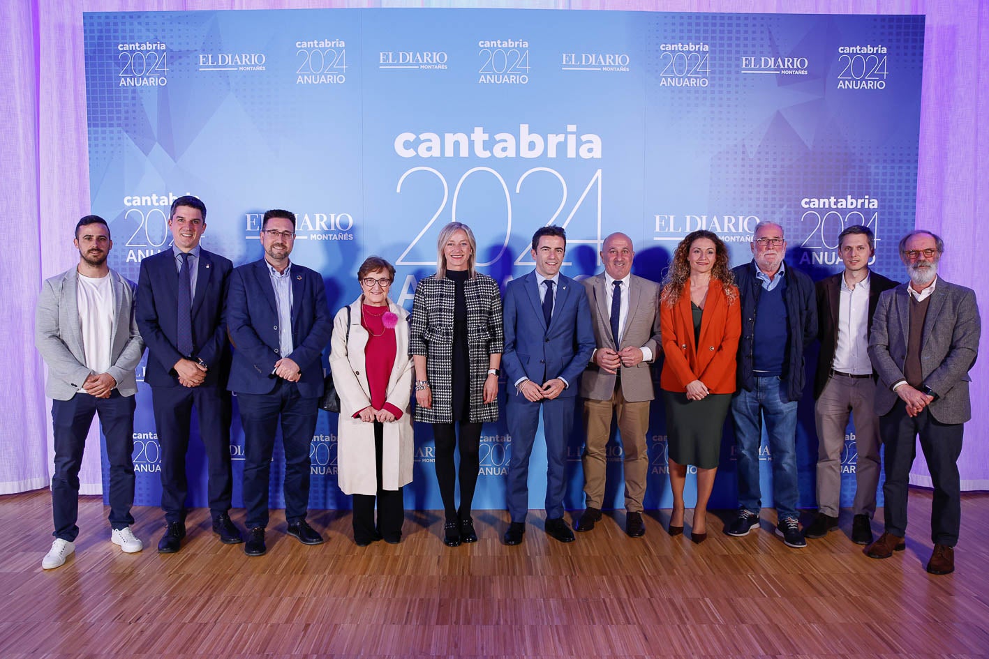 Alejandro Llano, Daniel Fernández, Javier Incera, Luisa Real, Susana Herrán, Pedro Casares, Agustín Molleda, Ainoa Quiñones, Ramón Ruiz, Mario Iglesias y Fernando Pérez.