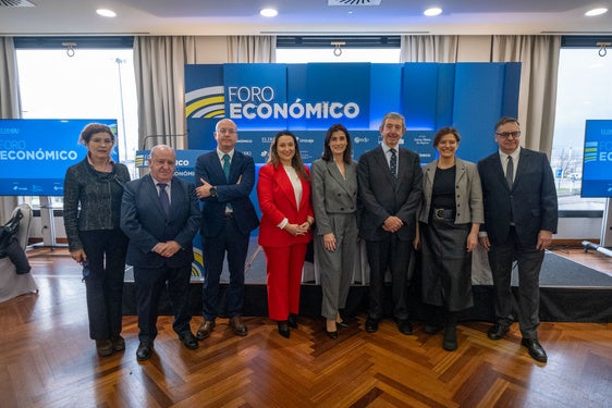 Mar Marcos, Jesús Ruiz, José Marcos Fernández, Marta Redondo, Gema Igual, Luis Revenga, Miriam González e Íñigo Noriega