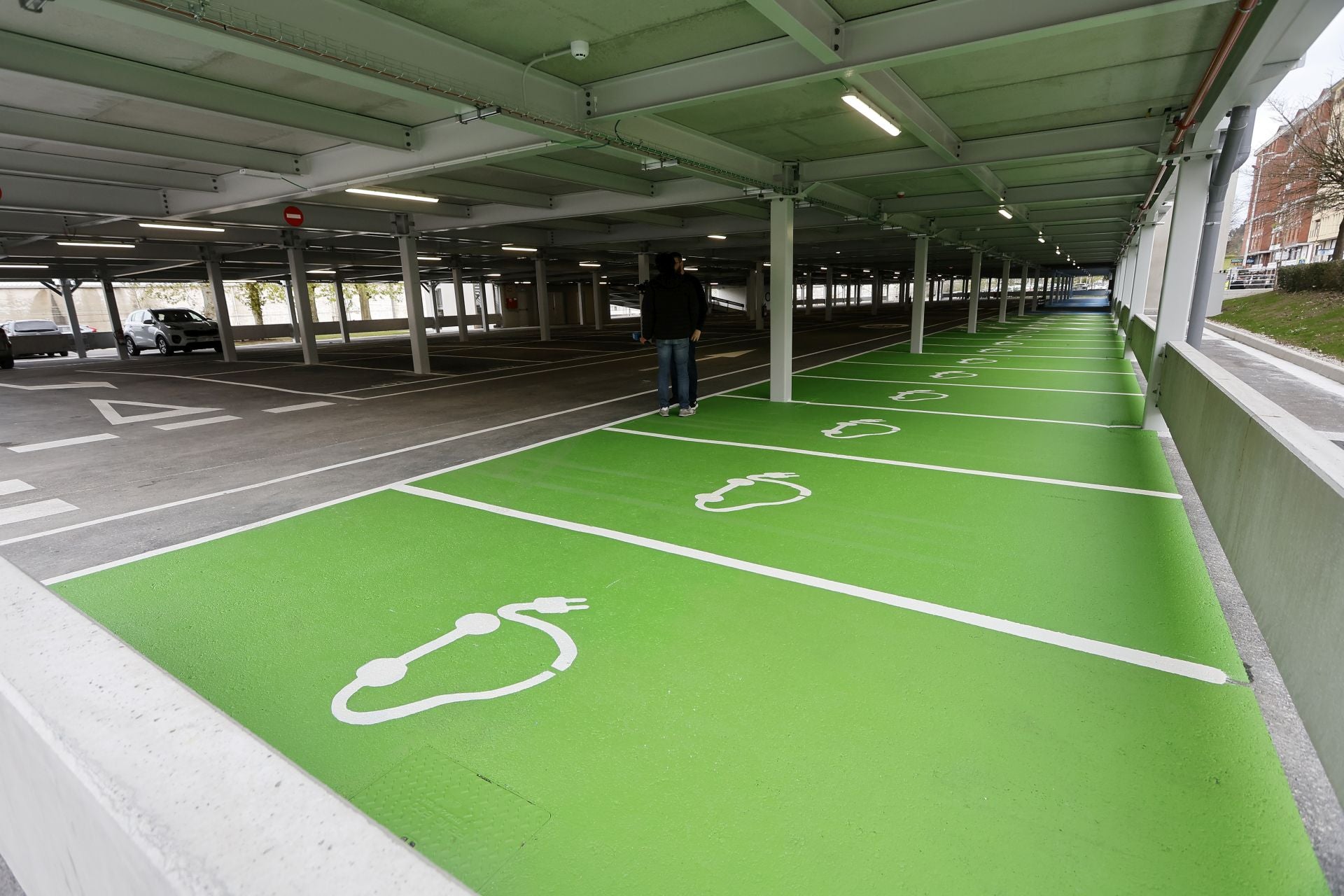 La instalación contará con plazas para la carga de coches eléctricos.