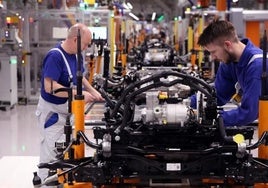 A nivel nacional el mayor descenso interanual se registró en la fabricación de vehículos de motor.