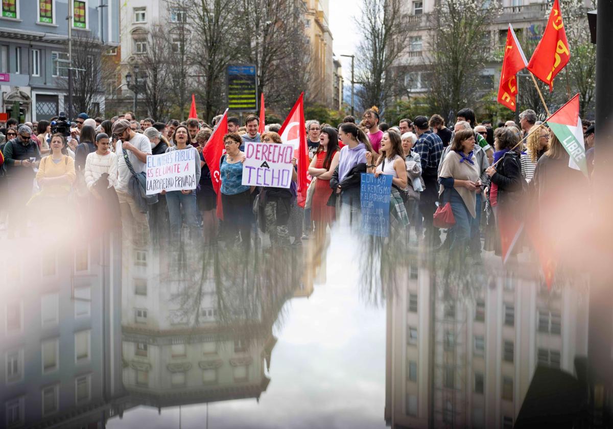 Cuarenta manifestaciones en España intentan devolver a la agenda política el precio de la vivienda