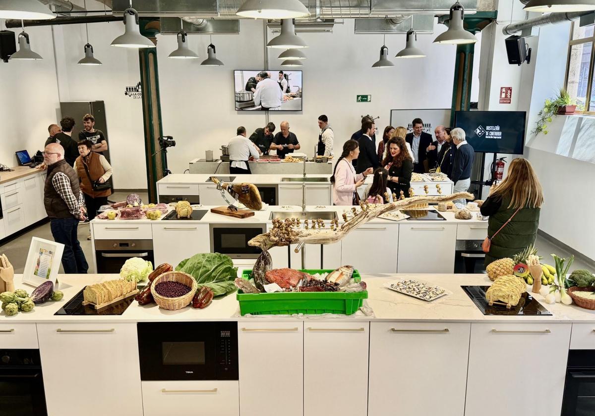 Abre el aula gastronómica del Mercado de la Esperanza