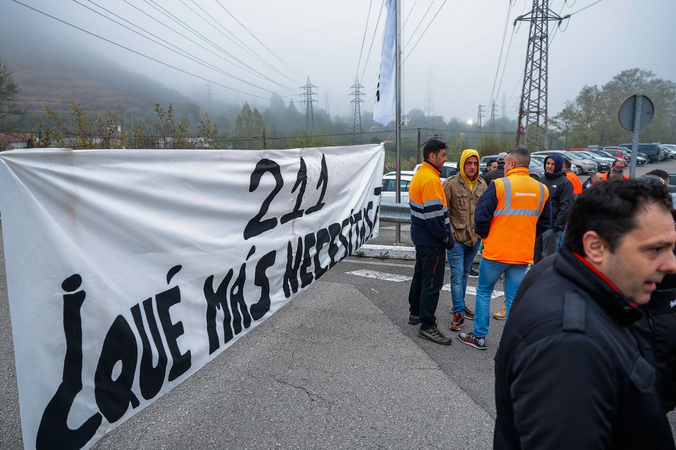 La empresa plantea 211 despidos, la mitad de la plantilla