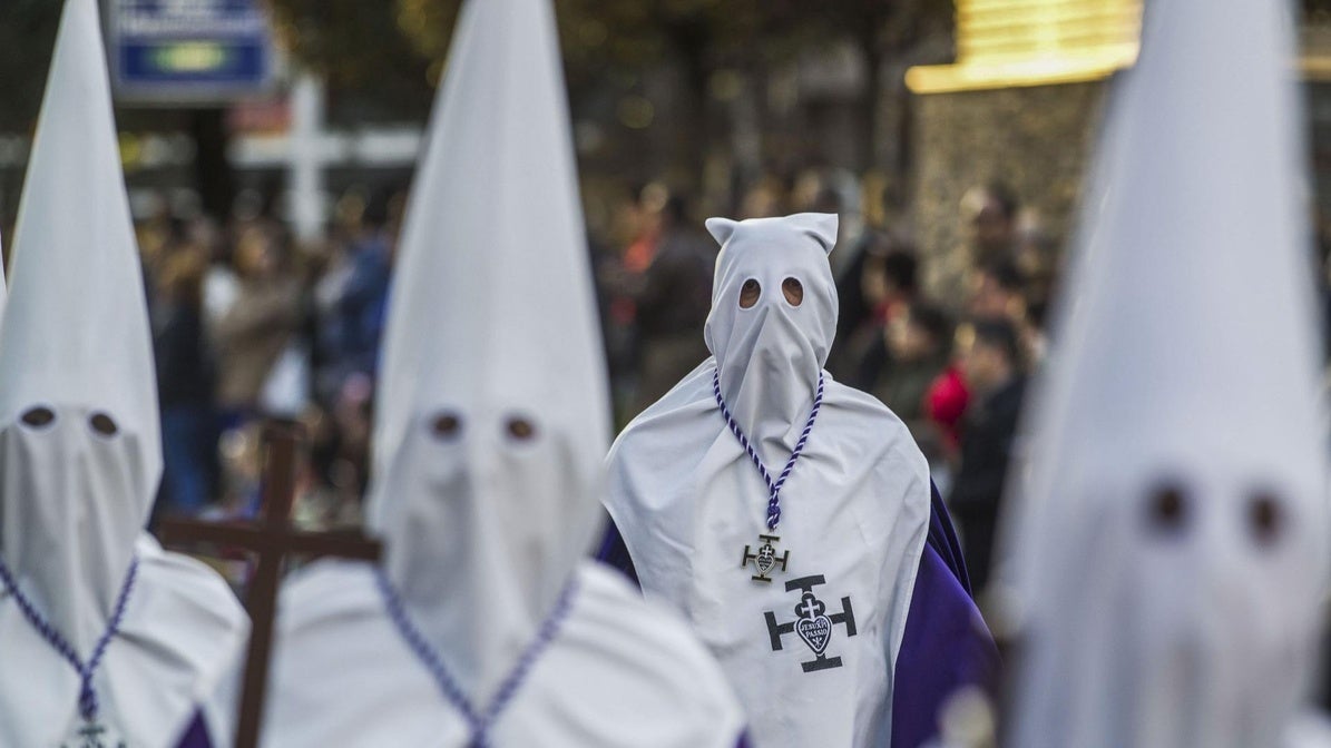 Los cofrades de La Pasión, en una procesión de Semana Santa.