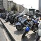 Imagen principal - Un detenido por golpear y tirar motos aparcadas en la calle en Santander
