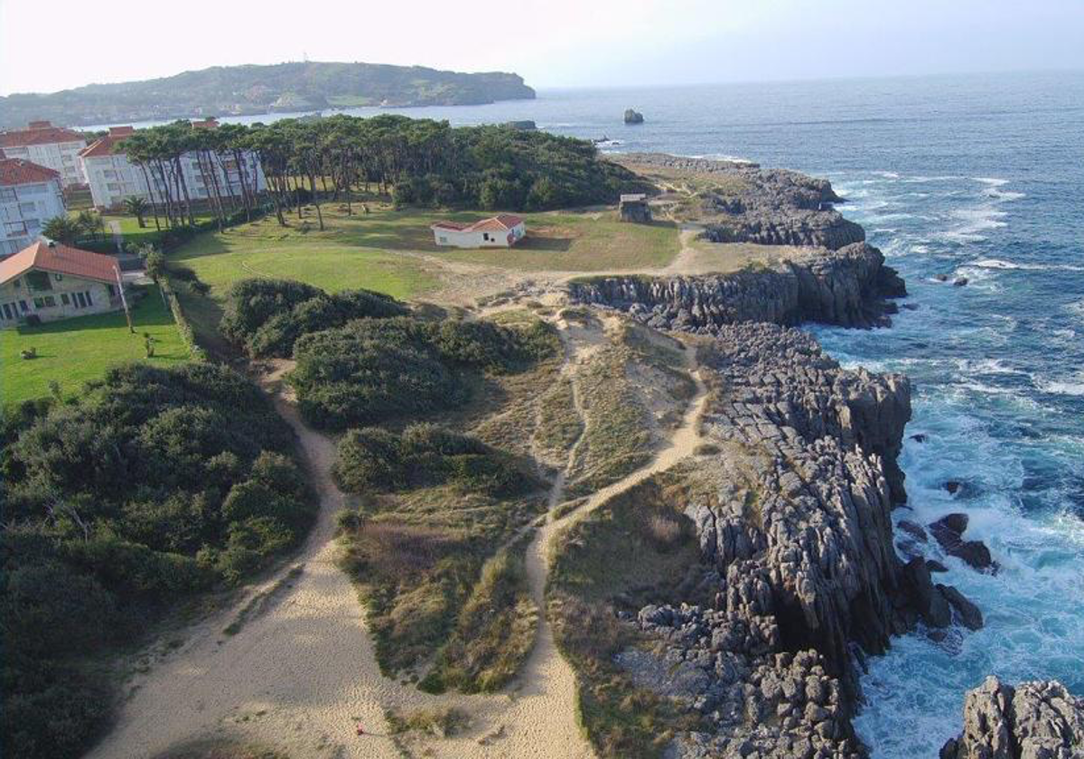 Rutas guiadas para descubrir el patrimonio natural y arquitectónico de Noja