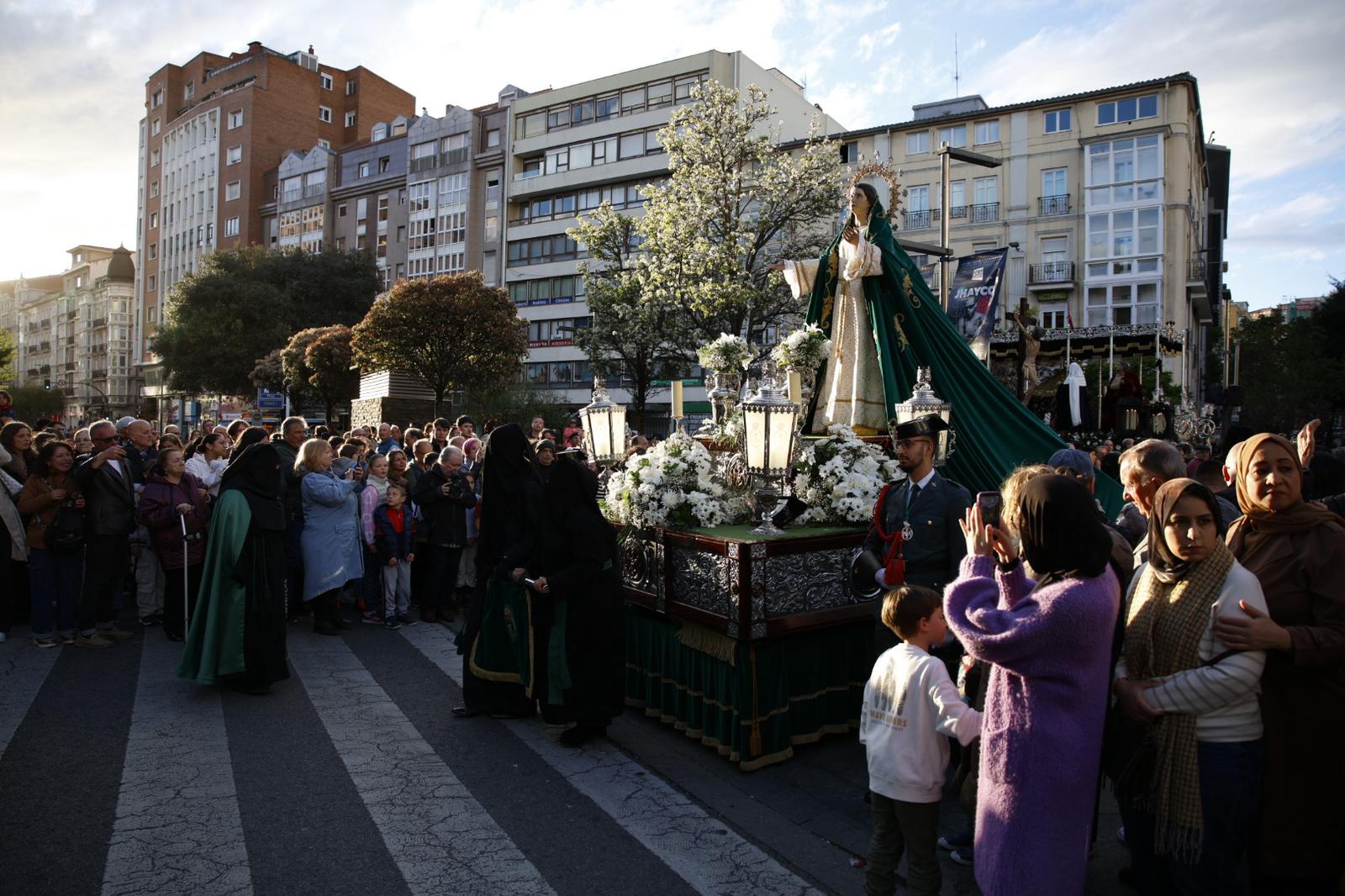 Numeroso público ha seguido todo el recorrido.