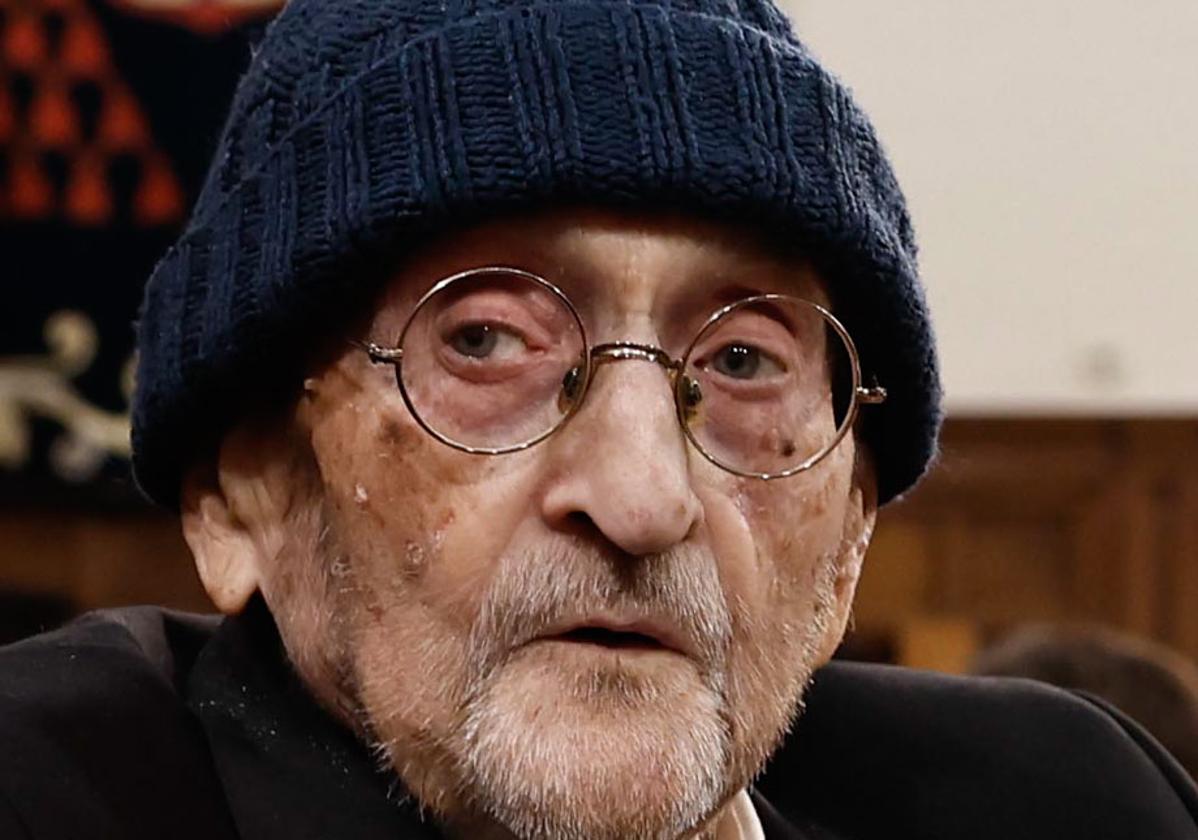 Álvaro Pombo: «Nos hemos convertido entre influencers y mercachifles»