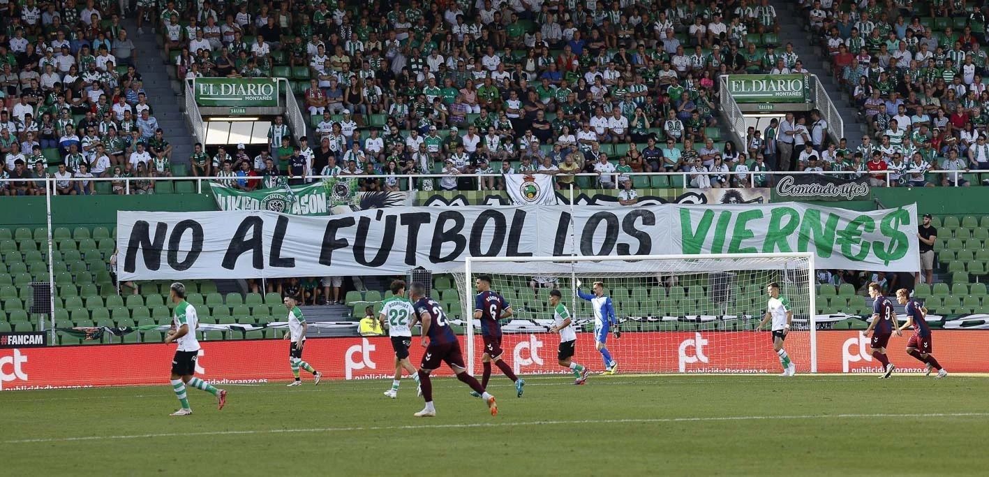 Protesta por los horarios en la jornada 2. 