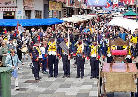 Desfile del año pasado en las fiestas de Pedro Velarde de Camargo.