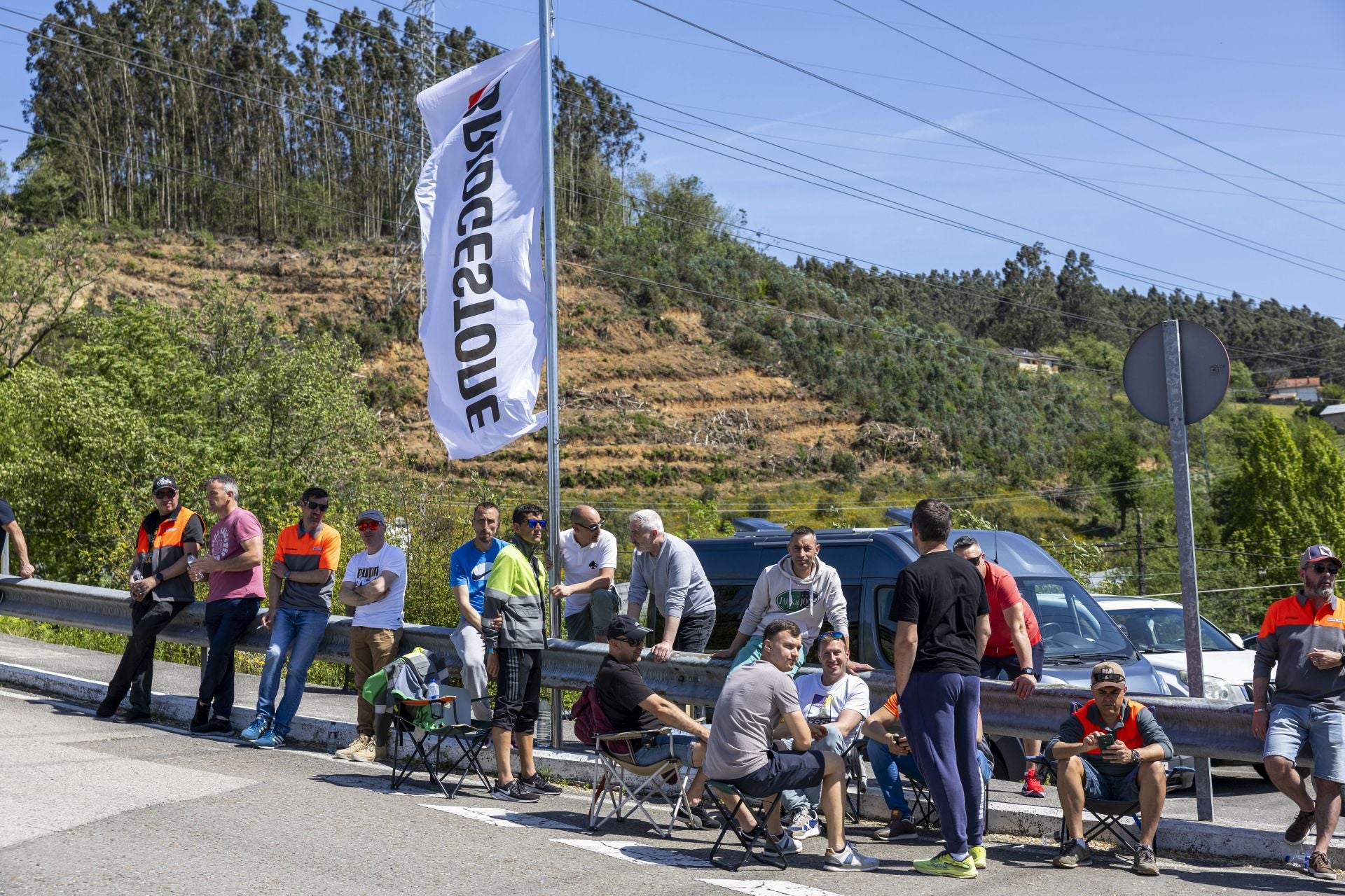 El paro ha sido secundado por toda la plantilla de producción tanto en el turno de mañana (desde las 5.45 horas) como en el de día (desde las 8 horas)