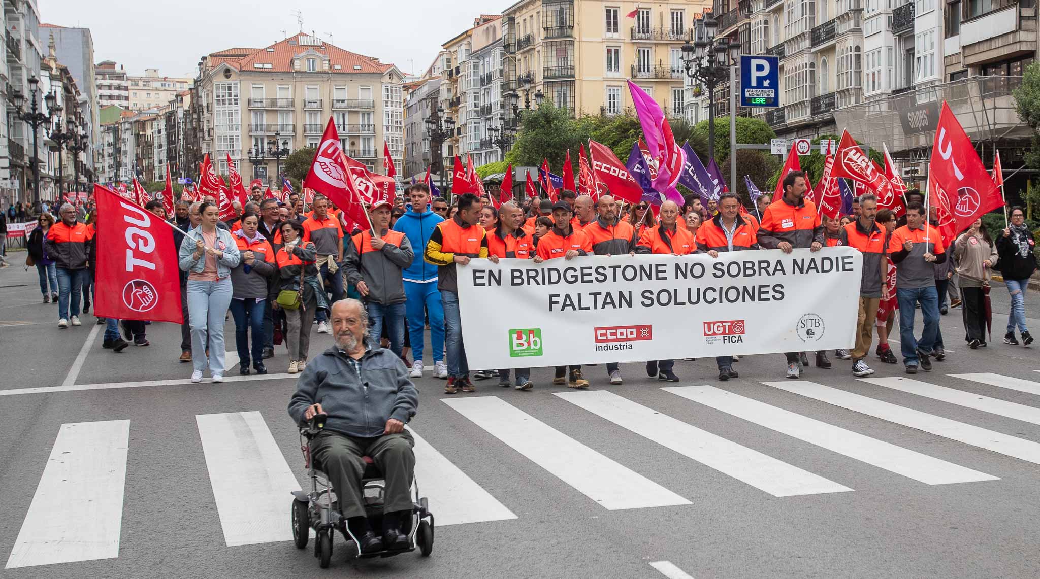 La pancarta de los trabajadores de Bridgestone era una de las principales de la comitiva de Santander.