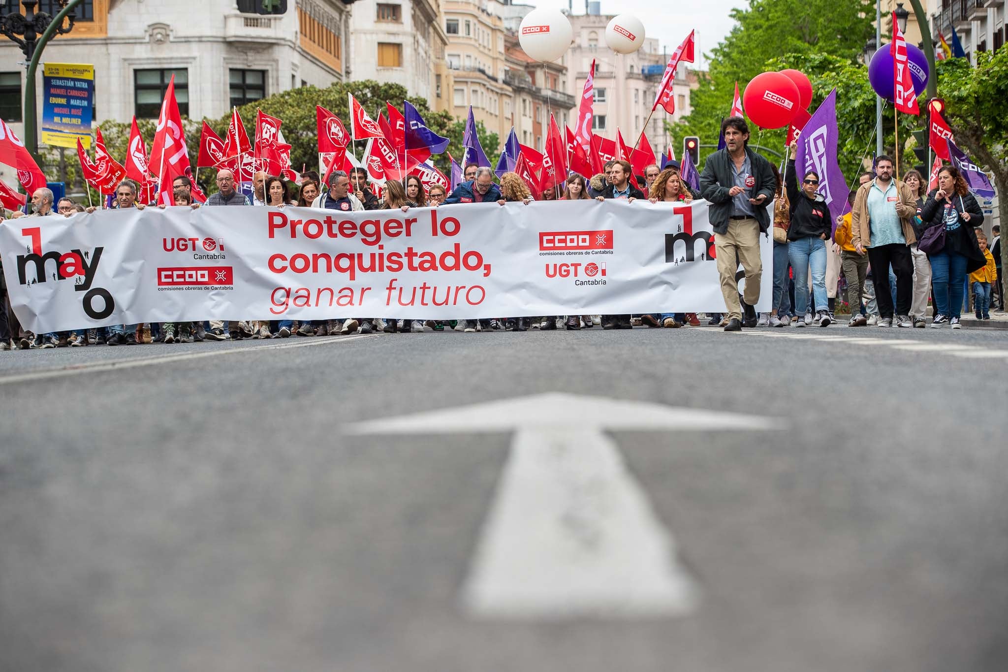 Primera línea de manifestantes que ha encabezado la comitiva.