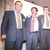 Javier Marcano, Miguel Ángel Revilla y Rafael de la Sierra, en el Congreso del PRC de 1998.