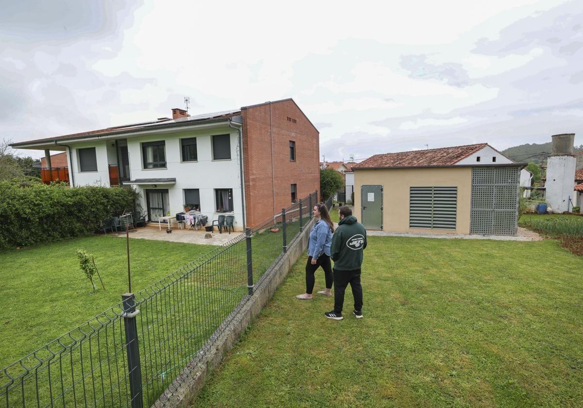 Una casa a prueba de cortes de luz en Novales
