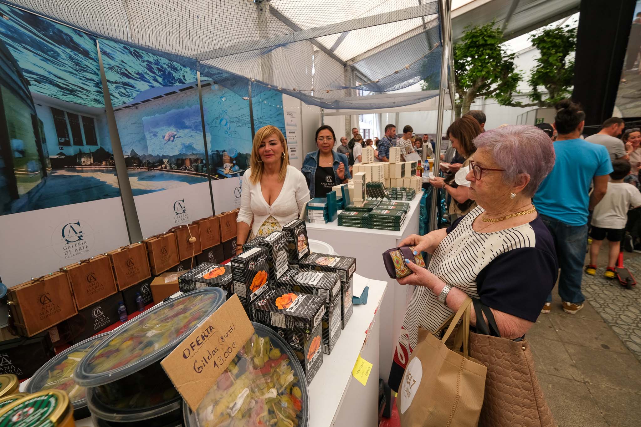Las conserveras han dado a conocer su amplia gama de productos con la anchoa. 