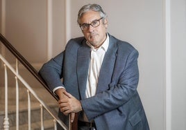 Juan Manuel de Prada presenta este miércoles su nueva novela 'Cárcel de tinieblas' editada por Espasa.