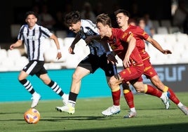 Un lance del disputado partido en Cartagena.