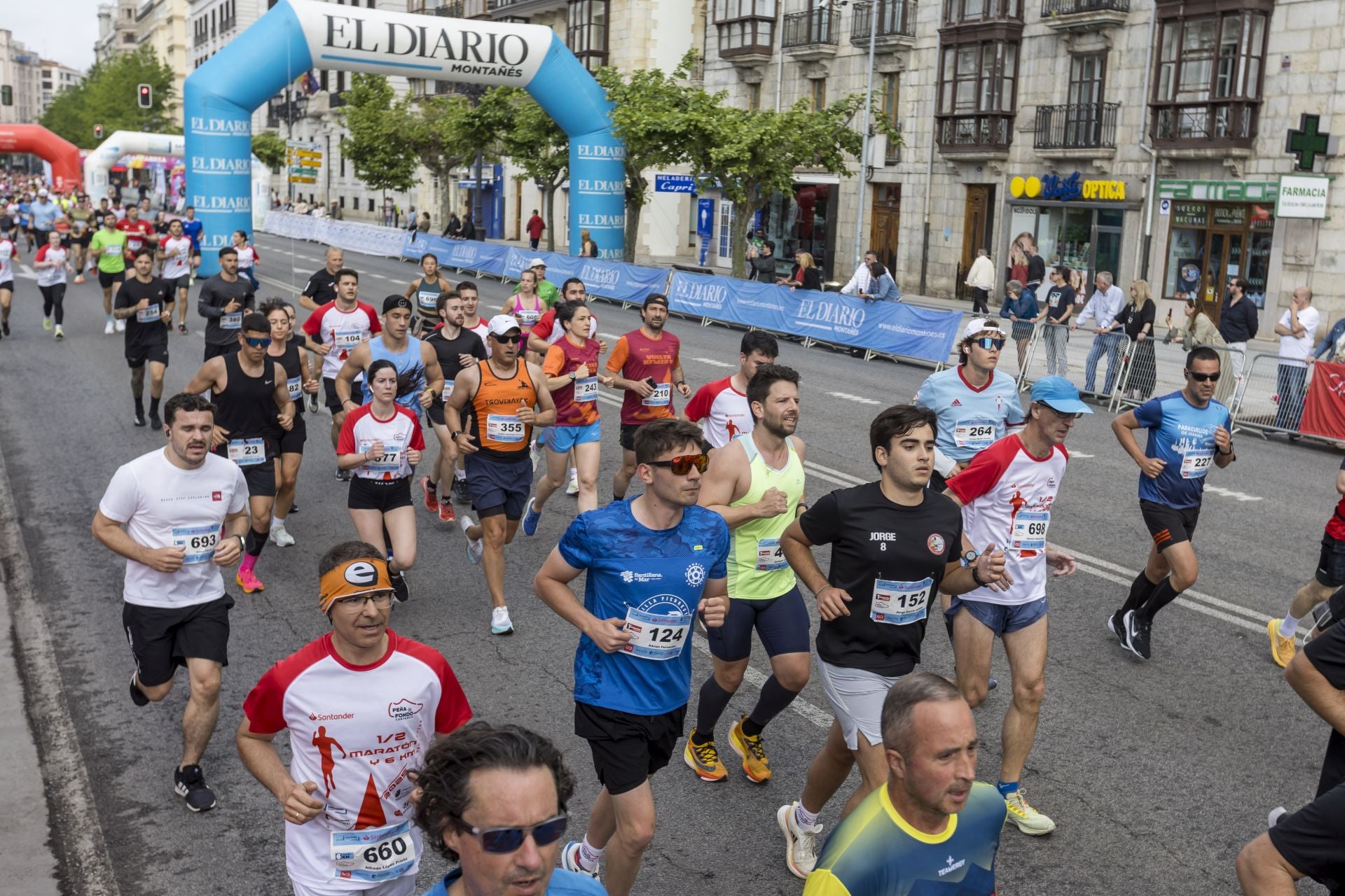 Si participaste en la media maratón y seis kilómetros de Santander, búscate