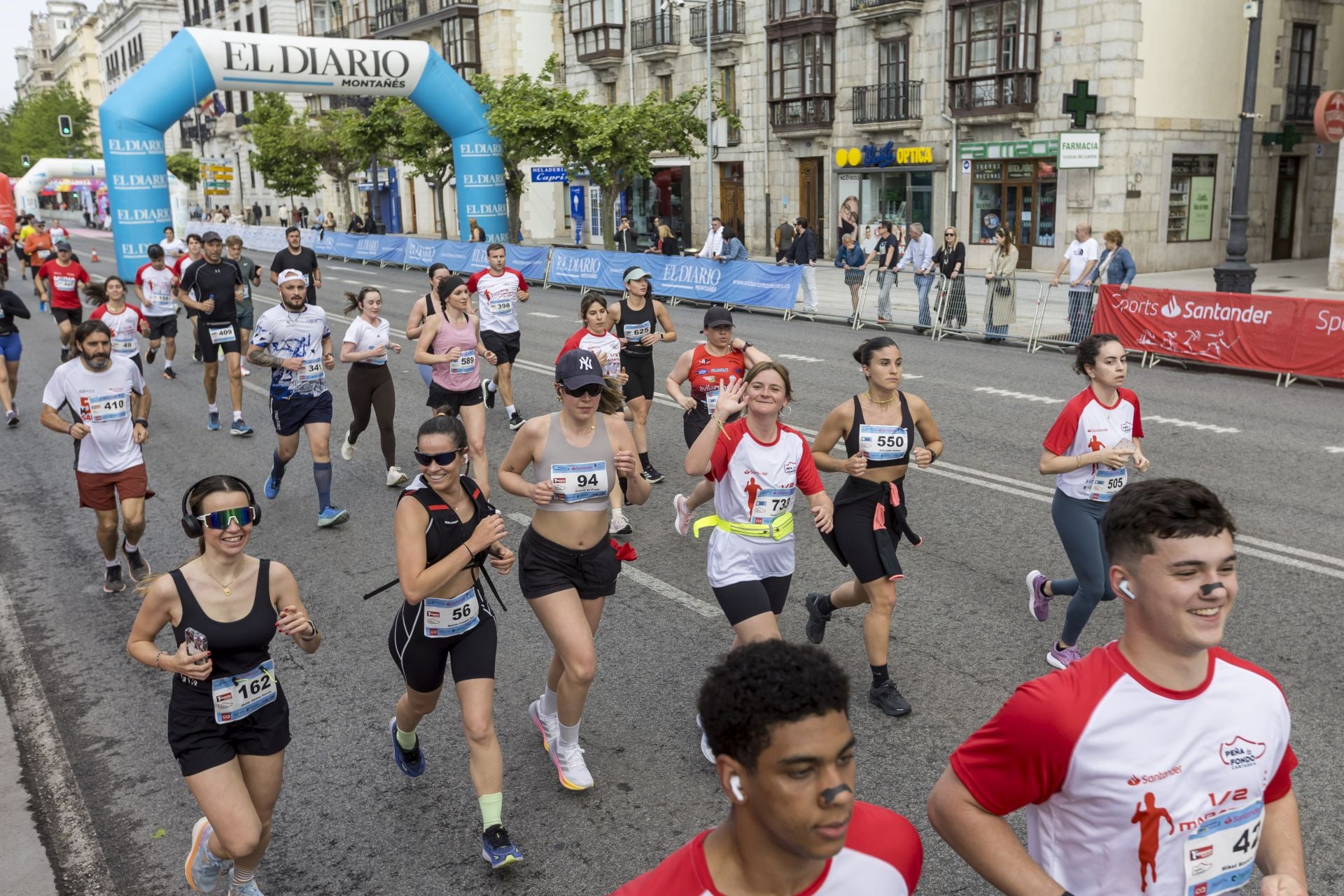Si participaste en la media maratón y seis kilómetros de Santander, búscate