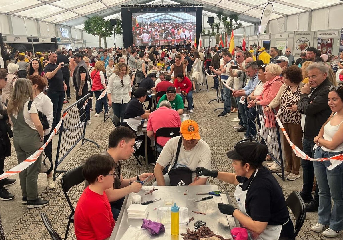 La Feria de la Anchoa de Santoña cierra una edición de «récord» con más de 20.000 visitantes