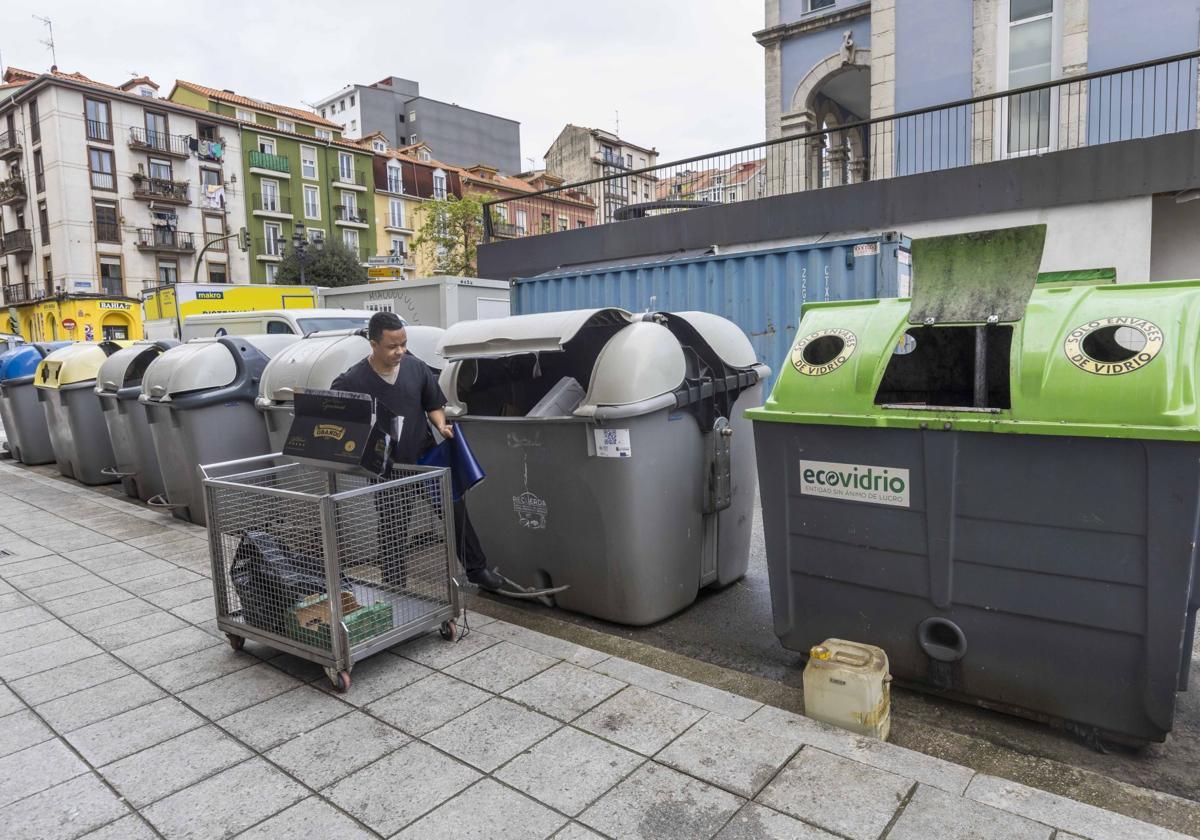 Los negocios de Santander pagarán un 'tasazo' de basuras entre los 114 y los 6.131 euros