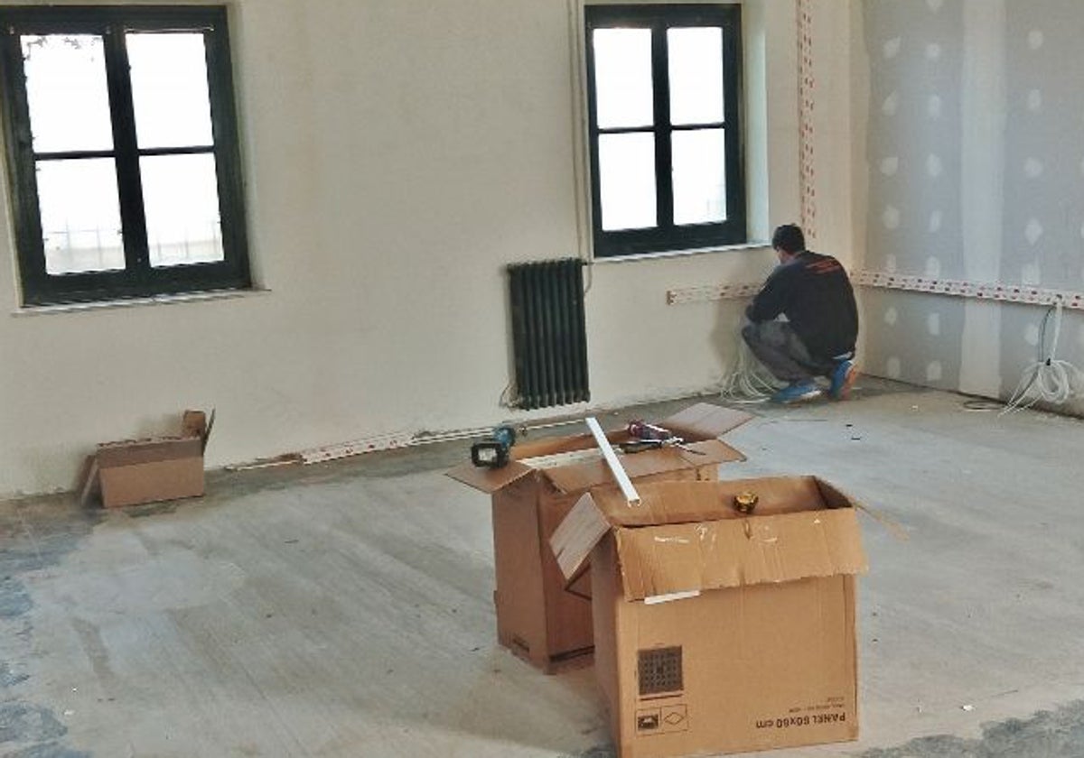 Los Corrales suma más aulas para su Centro de Educación para Adultos