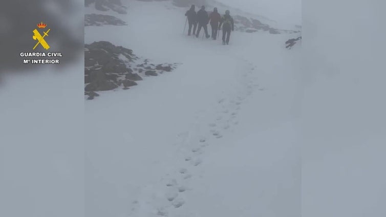 Rescate entre la niebla en Picos