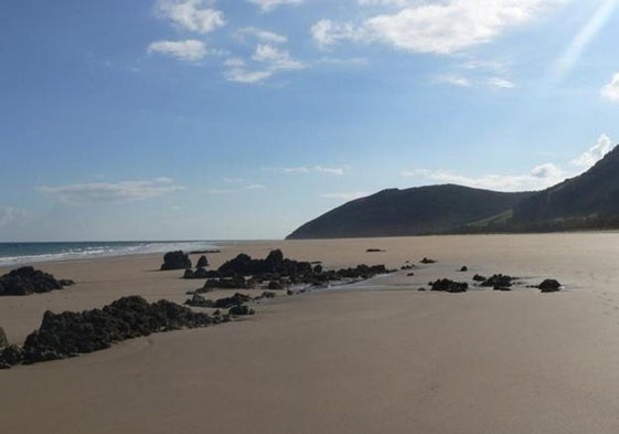 La playa de Helgueras, en Noja, ha obtenido este año la 'Bandera Azul'.