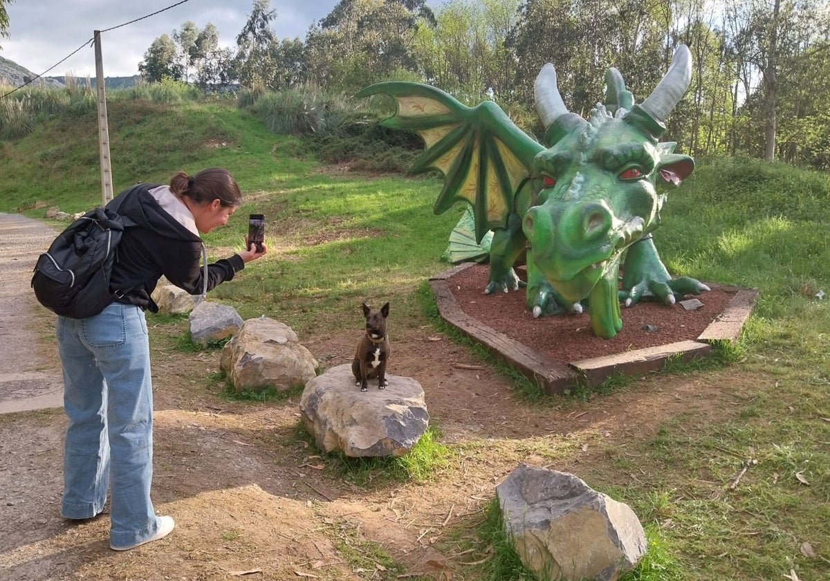 Una visita al parque mitológico de Sámano