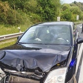 Estado en el que quedó el coche del detenido tras el accidente.