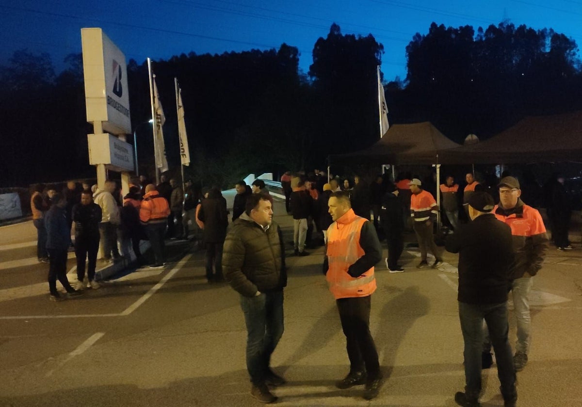 Bridgestone reduce a 188 los despidos en Puente San Miguel y amplía prejubilaciones