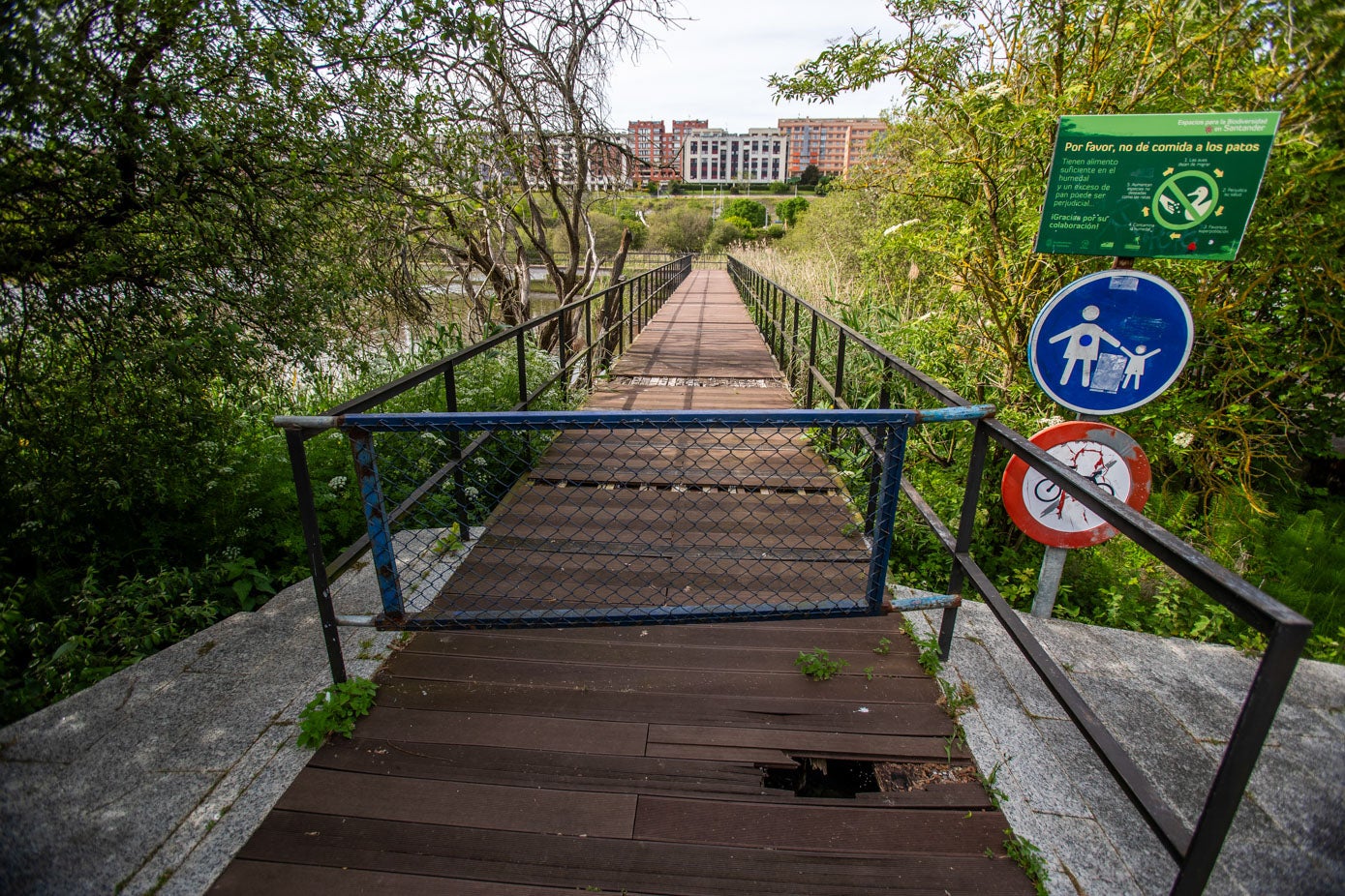 El Parque de las Llamas está pendiente de rehabilitar sus estructuras metálicas, operación que llevará a cabo Rucecan por 1,1 millones de euros.