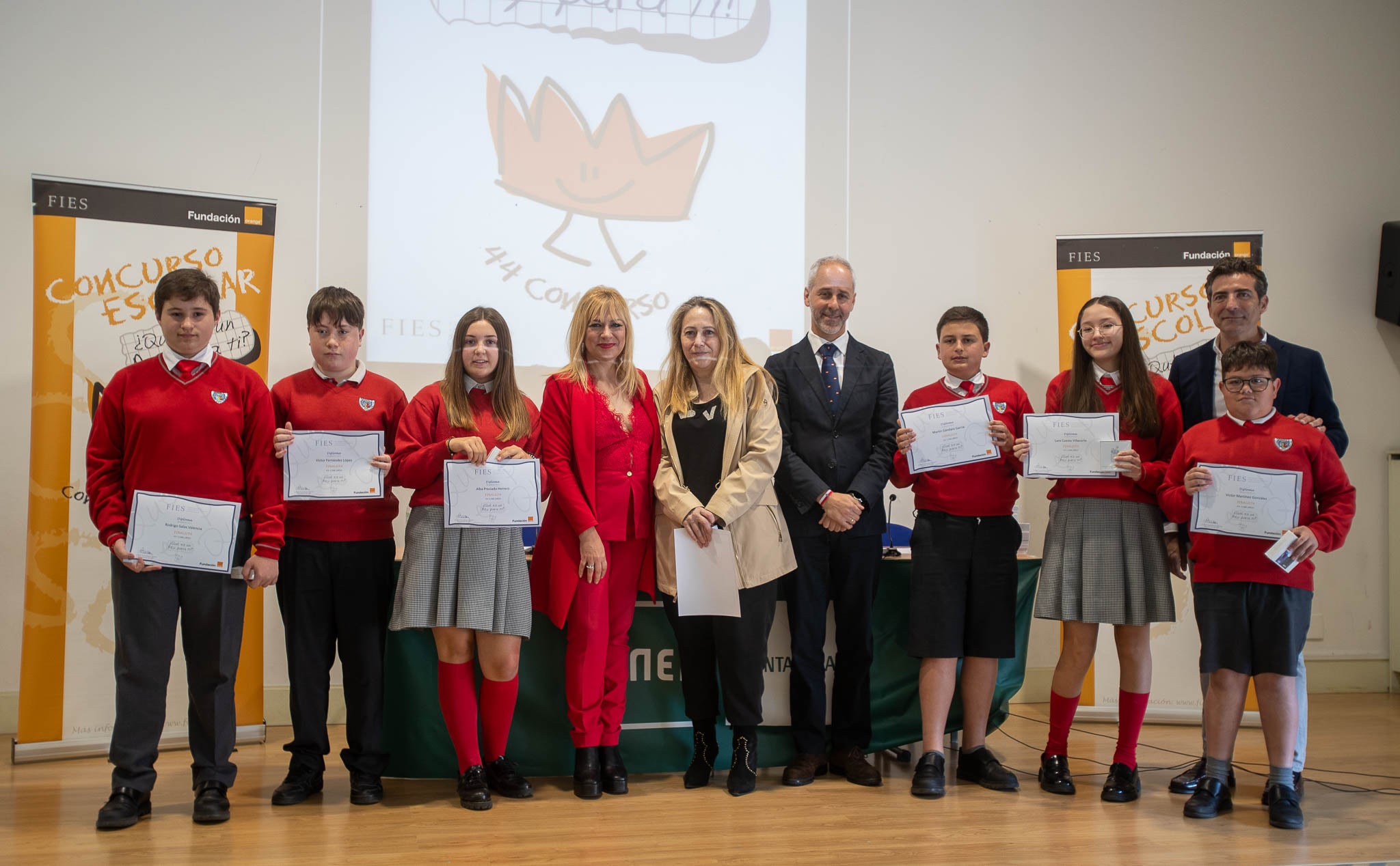 En Cantabria han participado 315 estudiantes y estos son los finalistas del Colegio Sagrada Familia, de Herrera de Camargo. 