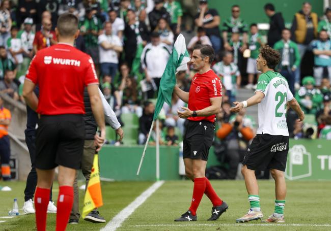 González Esteban, con la bandera arrojada.