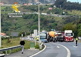 Intervención de la Guardia Civil en un siniestro ocurrido en Ontón.