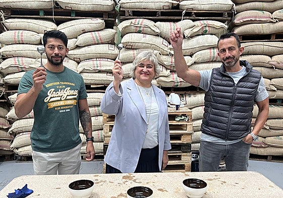 Gabriel Céspedes, Begoña Baqué y Fernando Franco evaluarán los cafés.
