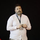 El chef cántabro, Nacho Solana, en el escenario.