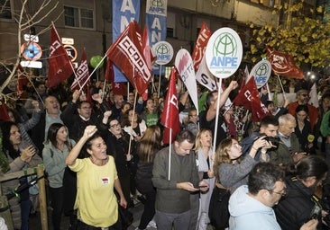 Una de las protestas celebradas a las puertas de la Consejería de Educación, en el Río de la Pila de Santander.