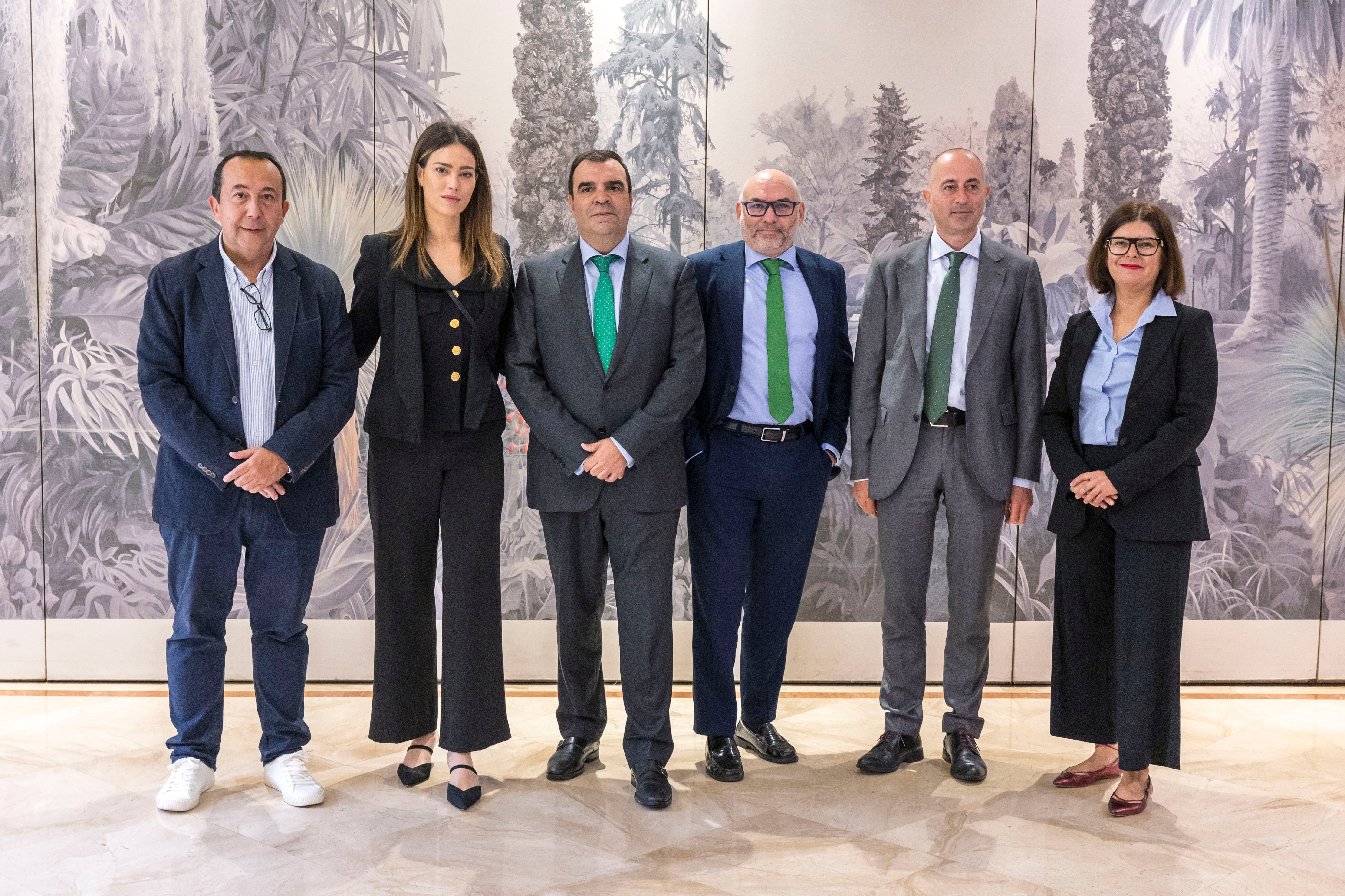 Carlos Fernández, Sara San José, Rafael Álvarez, Fernando Rodiño, Leopoldo Quintana y Henar Scheilch.