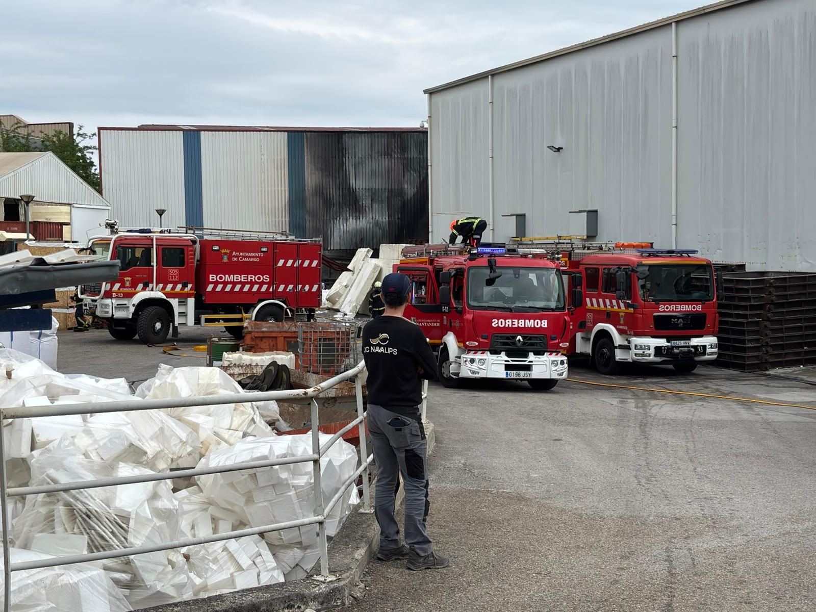 Bomberos movilizados para la extinción del incendio