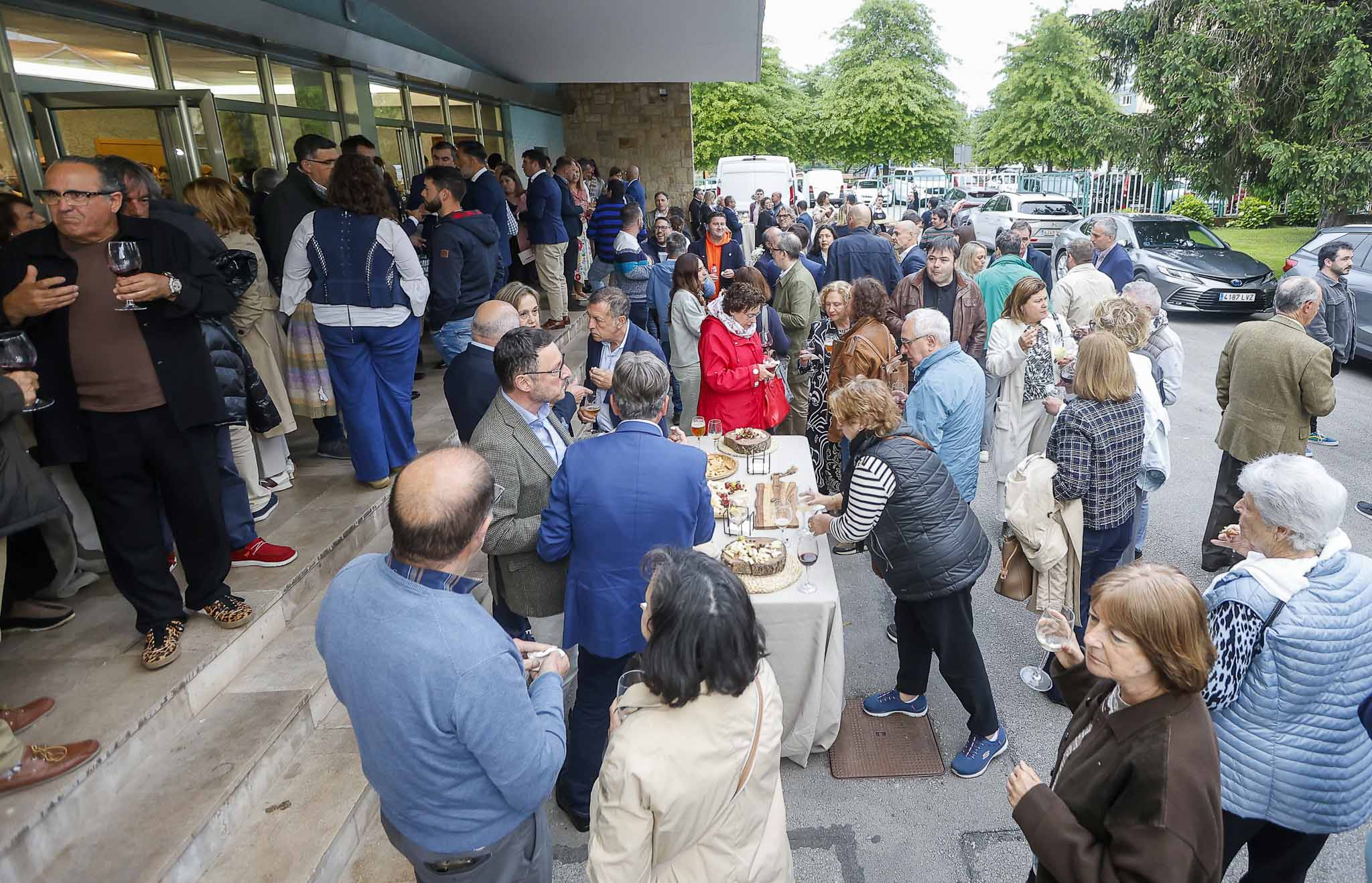 Al término de la gala, los asistentes han disfrutado del cóctel servido por la empresa de Catering Ginés.