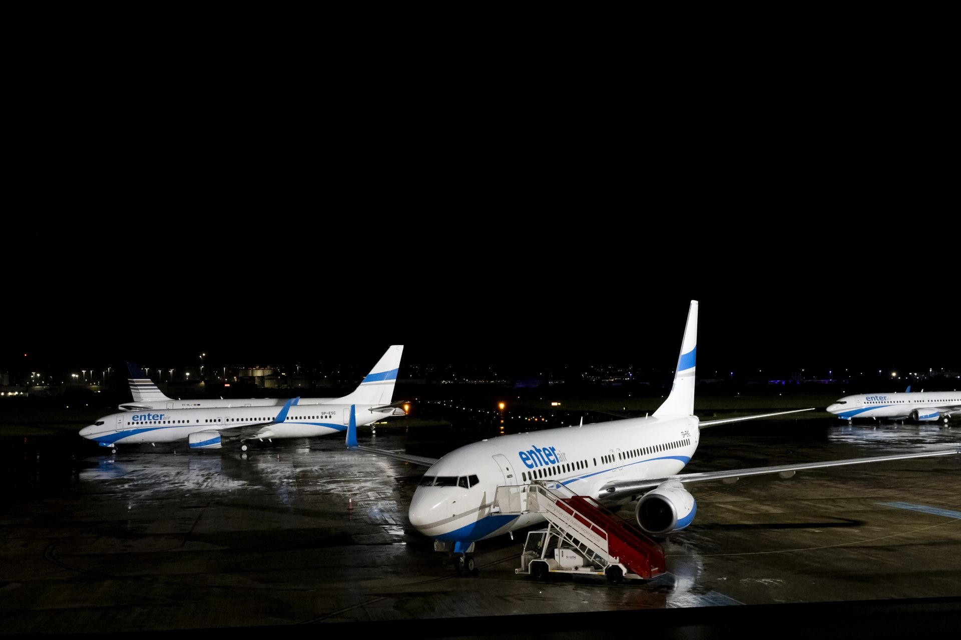 Despliegue de flota aérea en el Seve Ballesteros para dar salida a todos los aficionados