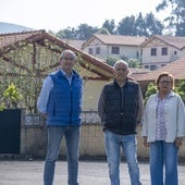 Juan Antonio Viota, Ciriaco García, Maite Gómez y José Granado, afectados por los derribos de Argoños.