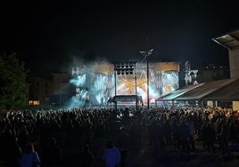 Unquera triunfó con la orquesta Panorama City en el fin de fiesta de San Felipe Neri