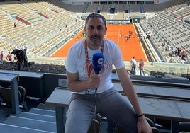 Desde la pista de Roland Garros, Ángel García Muñiz sigue al Racing.